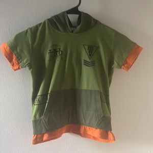 Rocawear green hooded t-shirt (size: 4)